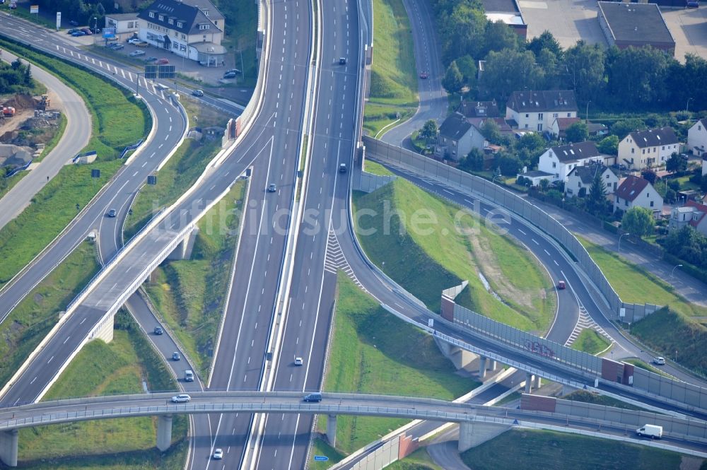 Braunschweig aus der Vogelperspektive: Um- und Ausbau des Autobahndreieck Braunschweig-Südwest