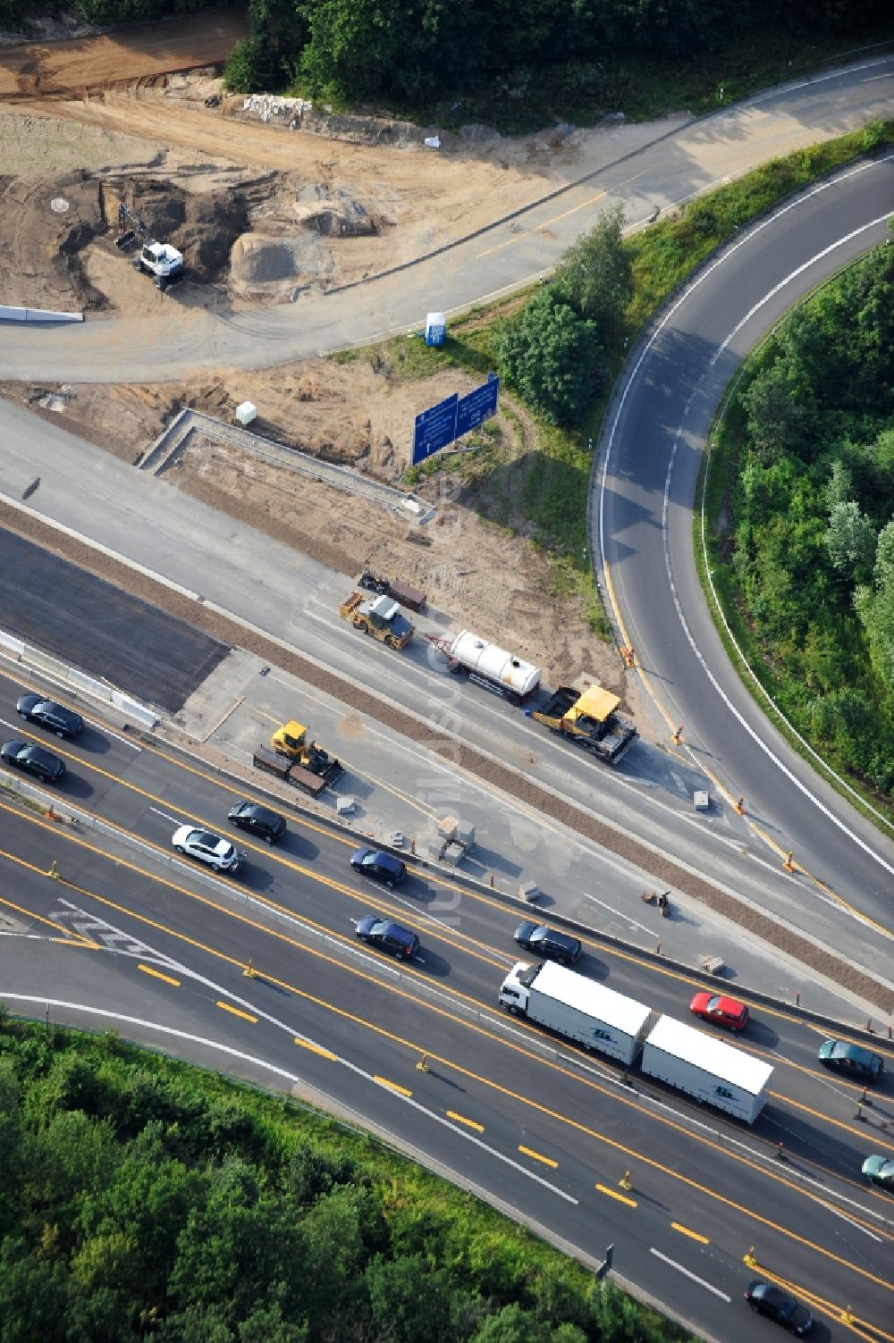 Braunschweig von oben - Um- und Ausbau des Autobahndreieck Braunschweig-Südwest