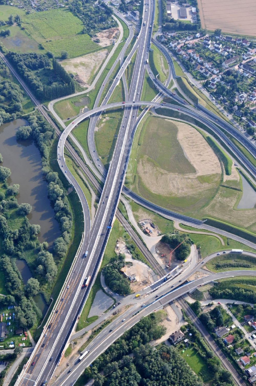 Braunschweig aus der Vogelperspektive: Um- und Ausbau des Autobahndreieck Braunschweig-Südwest