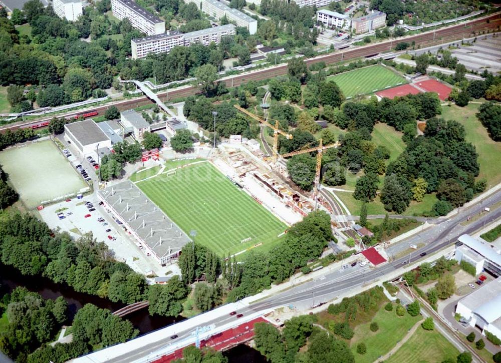 Luftbild Cottbus / Brandenburg - Um- und Ausbau des Cottbusser Stadions am Stadtring.