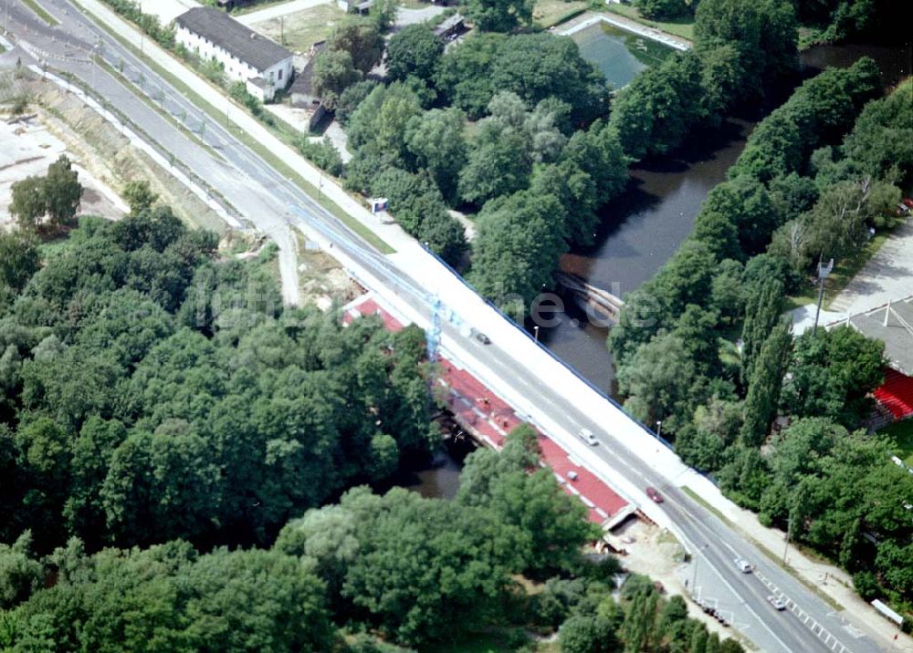 Cottbus / Brandenburg aus der Vogelperspektive: Um- und Ausbau des Cottbusser Stadtringes durch die Firma SCHÄLERBAU GmbH.