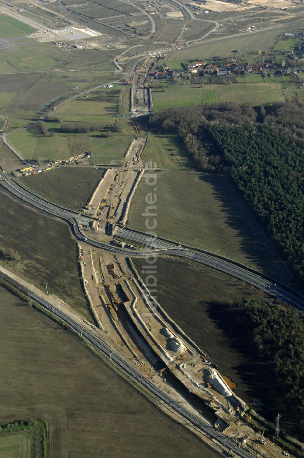 SELCHOW aus der Vogelperspektive: Um- und Erweiterungsbau der Gleisanlagen der Deutschen Bahn an der Selchower Kurve