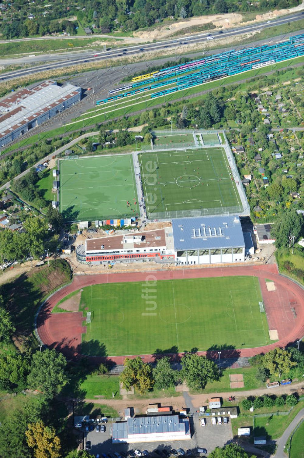 Luftaufnahme Frankfurt am Main - Um- und Erweiterungsbau am Stadion am Riederwald des Verein Eintracht Frankfurt