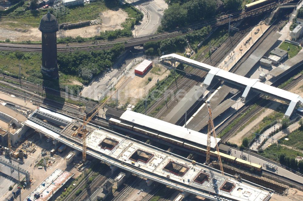 Berlin von oben - Um- und Neu- und Ausbau des Berliner S-Bahnhofs Ostkreuz