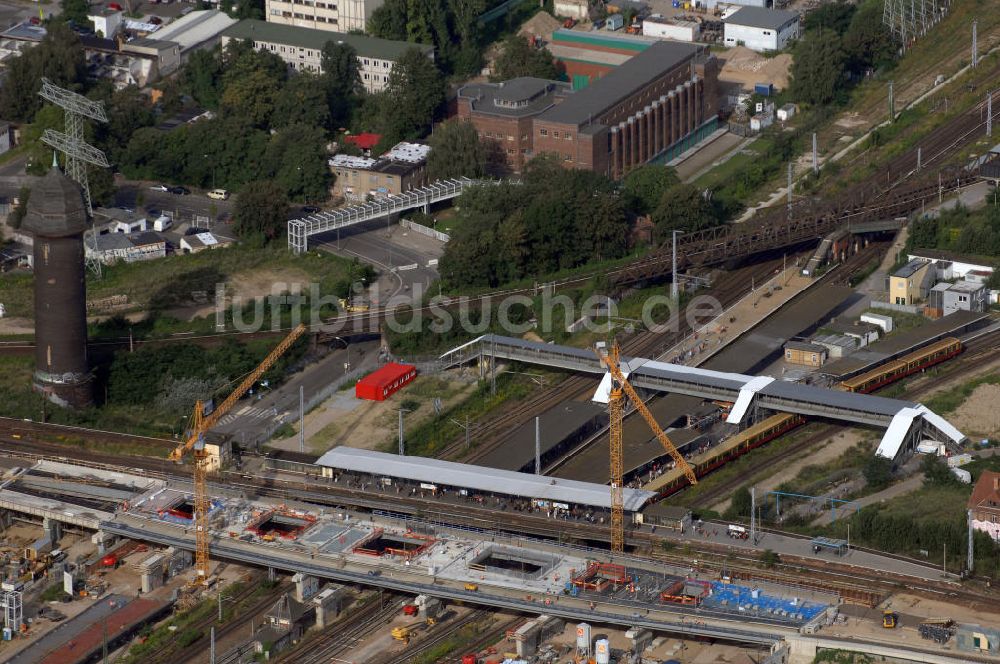 Luftaufnahme Berlin - Um- und Neu- und Ausbau des Berliner S-Bahnhofs Ostkreuz