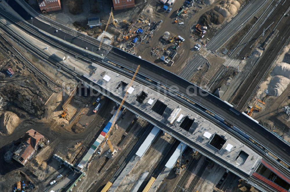 Luftaufnahme Berlin - Um- und Neu- und Ausbau des Berliner S-Bahnhofs Ostkreuz-Upgrading and construction of the Berlin S-Bahn station Ostkreuz