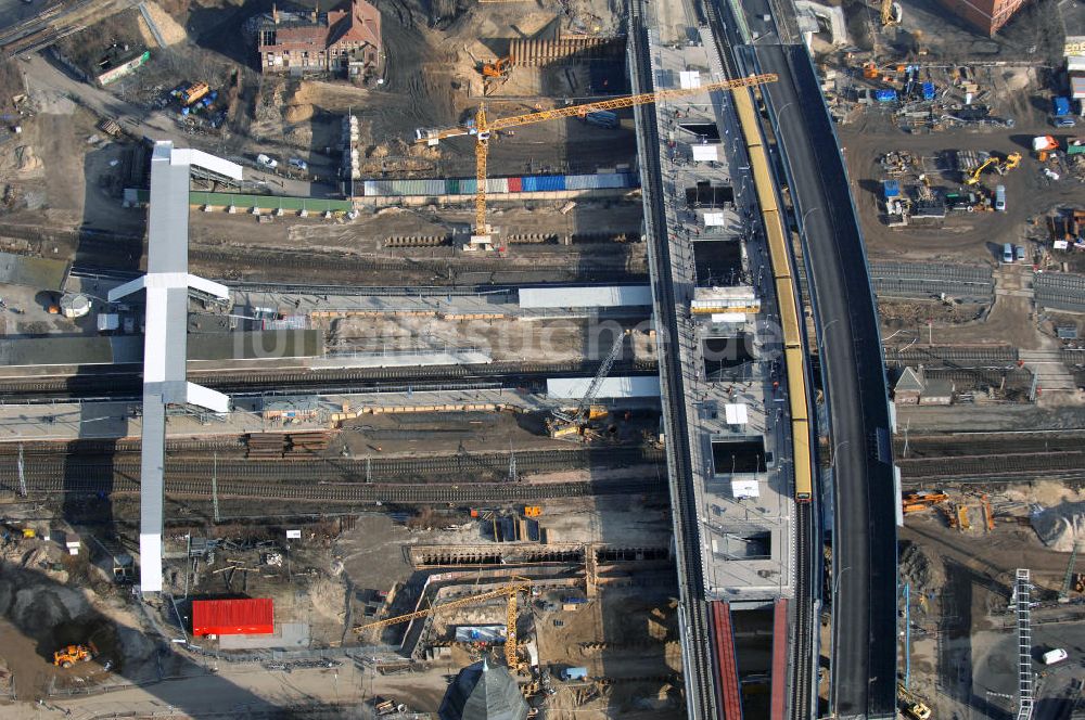 Luftaufnahme Berlin - Um- und Neu- und Ausbau des Berliner S-Bahnhofs Ostkreuz-Upgrading and construction of the Berlin S-Bahn station Ostkreuz