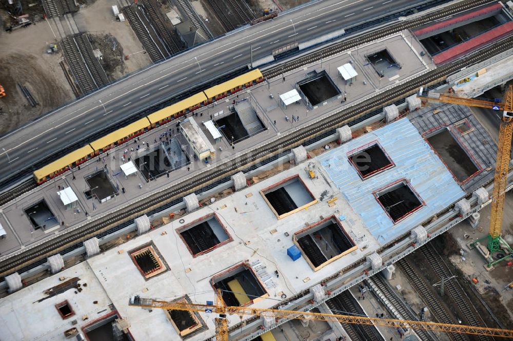 Luftbild Berlin Friedrichshain - Um- und Neubau des Berliner S-Bahnhof Ostkreuz