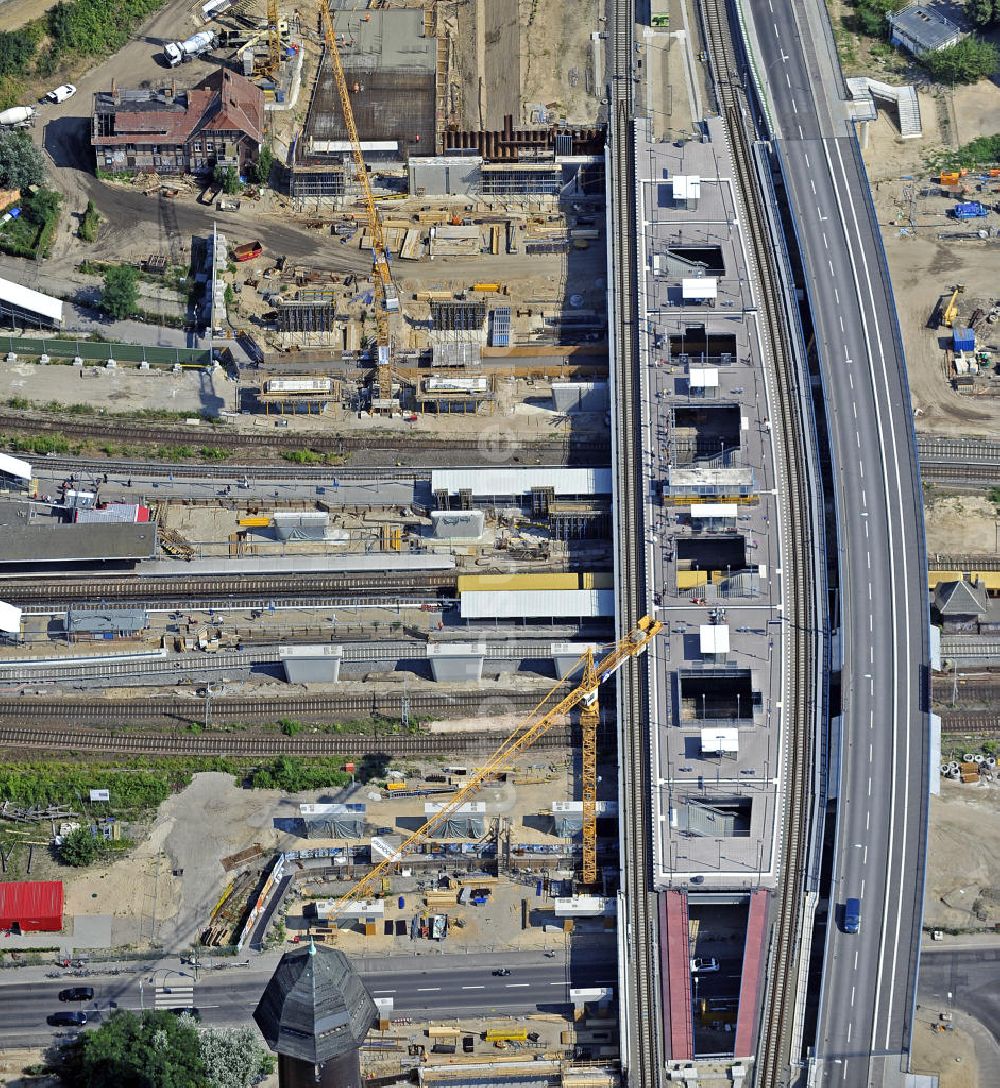 Berlin von oben - Um- und Neubau des Berliner S-Bahnhofs Ostkreuz