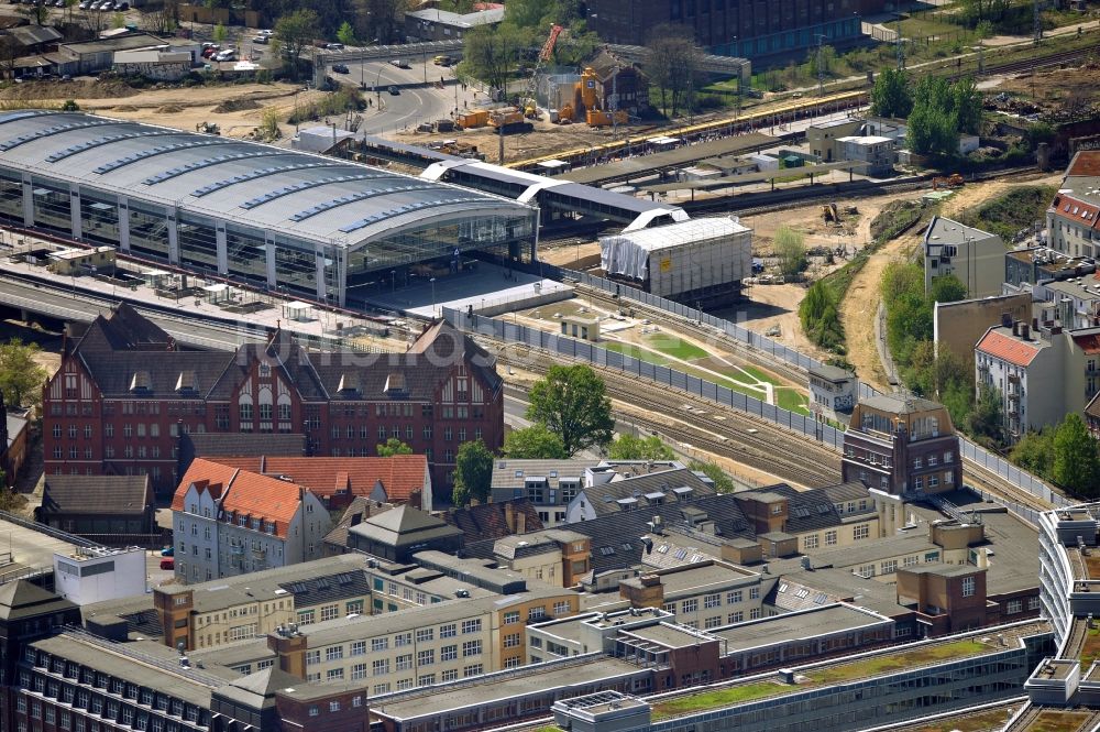 Berlin aus der Vogelperspektive: Um- und Neubau des Berliner S-Bahnhofs Ostkreuz