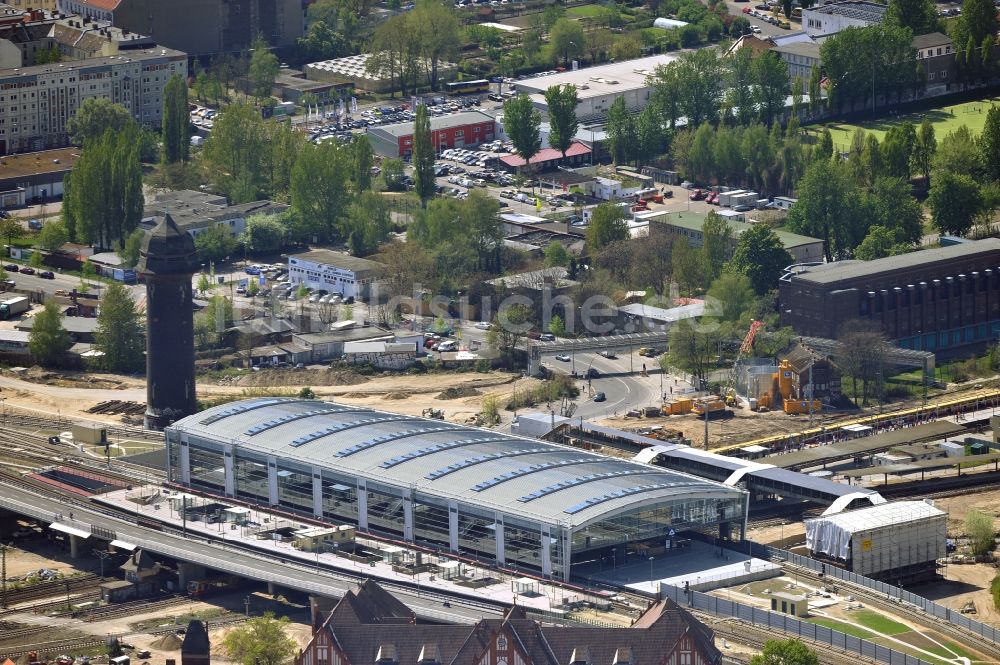 Luftbild Berlin - Um- und Neubau des Berliner S-Bahnhofs Ostkreuz