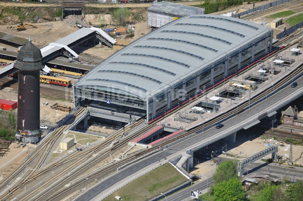 Berlin von oben - Um- und Neubau des Berliner S-Bahnhofs Ostkreuz