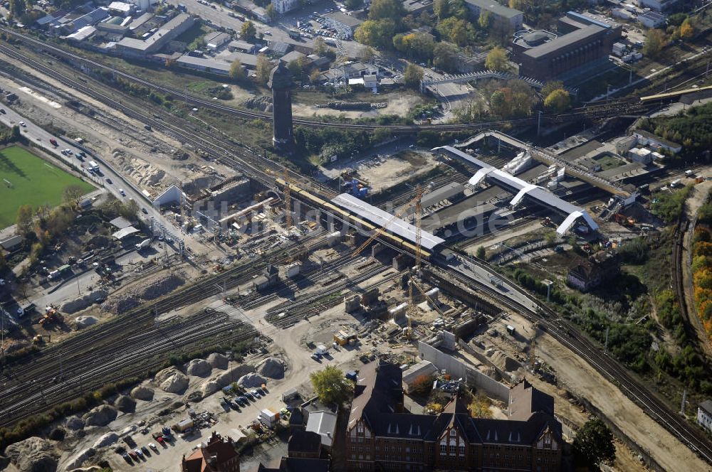 Luftaufnahme Berlin - Um- und Neubau des Berliner S-Bahnhofs Ostkreuz