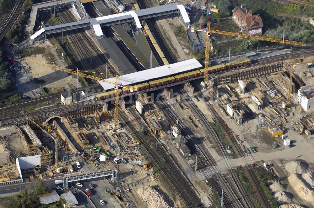 Luftbild Berlin - Um- und Neubau des Berliner S-Bahnhofs Ostkreuz