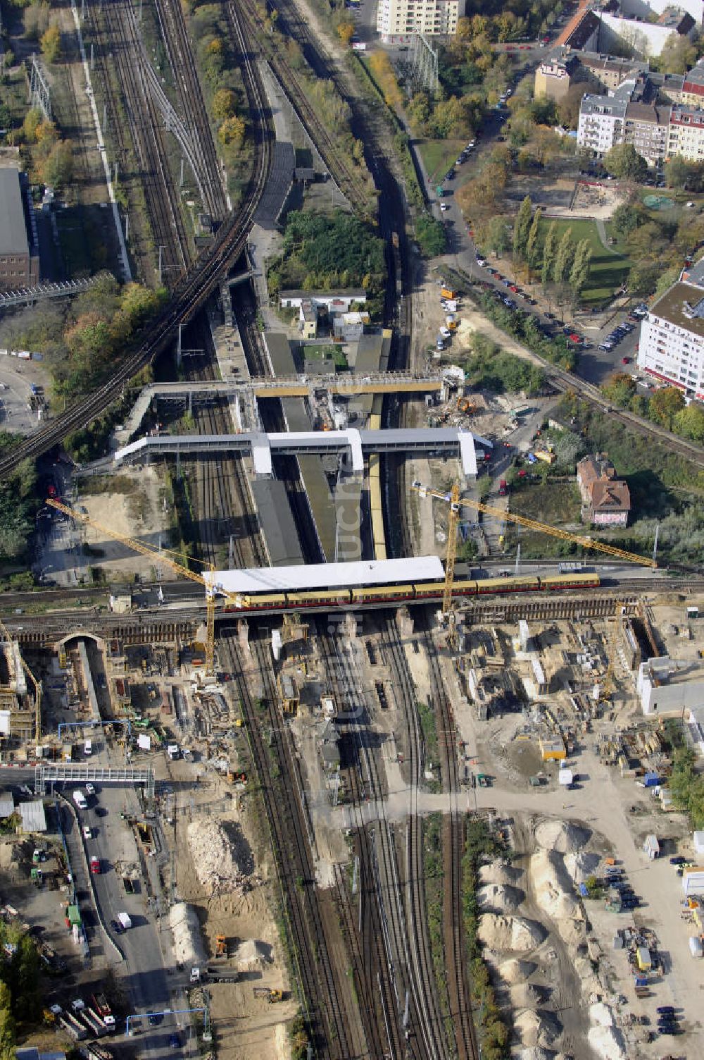 Berlin aus der Vogelperspektive: Um- und Neubau des Berliner S-Bahnhofs Ostkreuz