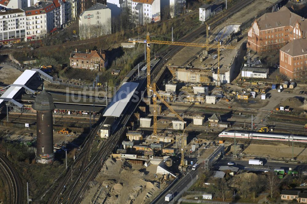 Berlin von oben - Um- und Neubau des Berliner S-Bahnhofs Ostkreuz