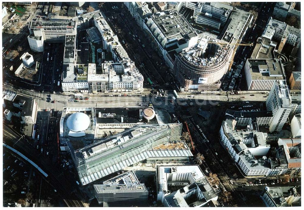 Berlin - Charlottenburg von oben - Um- und Neubau des Kranzlerecks sowie Neubau auf dem Gelände des abgerissenen Panoptikums am Kurfürstendamm in Berlin - Charlottenburg