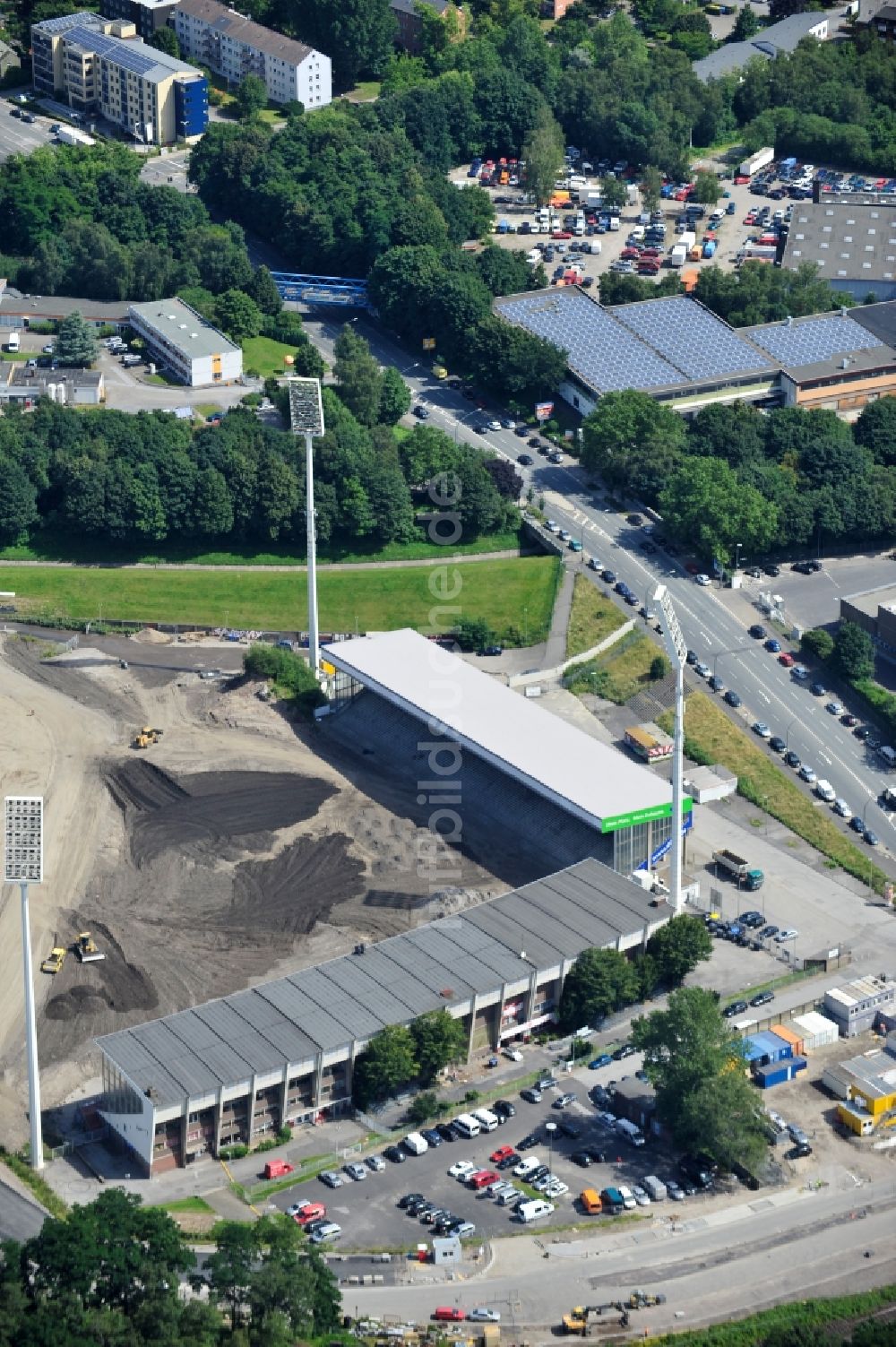 Essen aus der Vogelperspektive: Umbau des Areales am Georg-Melches-Stadion vom Fußballclub Rot-Weiss Essen in der Stadt Essen, Nordrhein-Westfalen