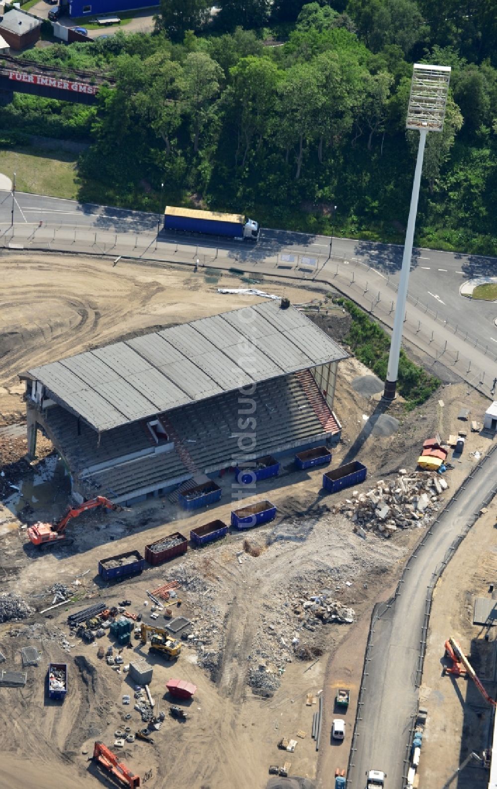 Essen aus der Vogelperspektive: Umbau des Areales am Georg-Melches-Stadion vom Fußballclub Rot-Weiss Essen in der Stadt Essen, Nordrhein-Westfalen