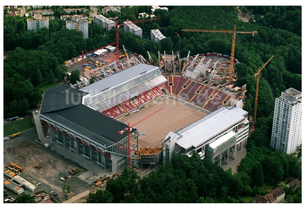 Kaiserslautern von oben - Umbau der Arena des Stadion Fritz-Walter-Stadion in Kaiserslautern im Bundesland Rheinland-Pfalz, Deutschland