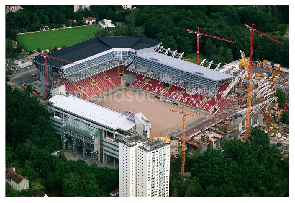 Luftaufnahme Kaiserslautern - Umbau der Arena des Stadion Fritz-Walter-Stadion in Kaiserslautern im Bundesland Rheinland-Pfalz, Deutschland