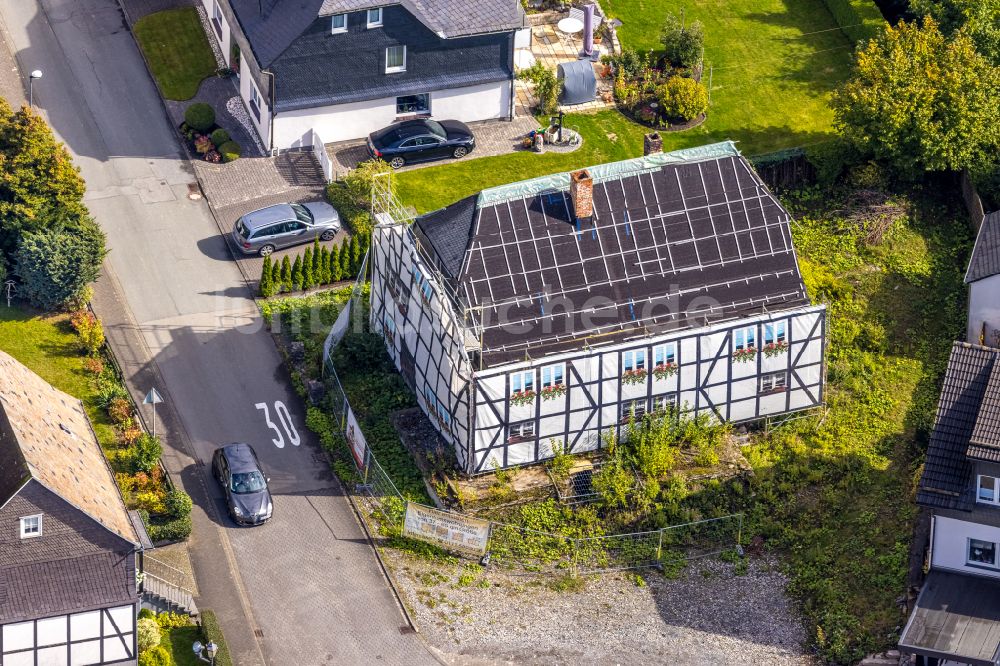 Bestwig von oben - Umbau und Ausbau des Altbau- Gebäudes Gasthof Alte Post zu einem Komplex mit Eigentumswohnungen in Bestwig im Bundesland Nordrhein-Westfalen, Deutschland