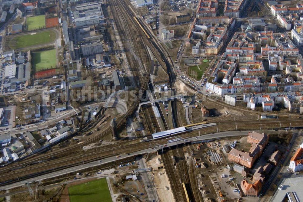 Berlin aus der Vogelperspektive: Umbau des Bahnknotens Berlin - Ostkreuz nimmt erste Konturen an