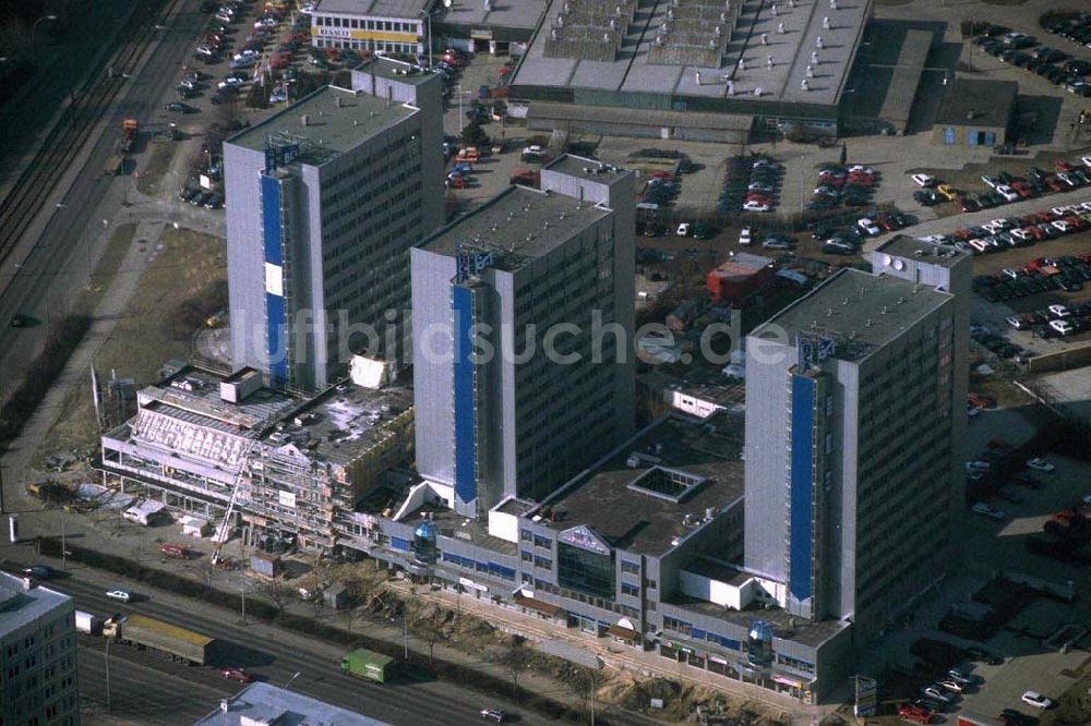 Luftaufnahme Berlin - Hohenschönhausen - Umbau der BCA-Hotelkette an der Landsberger Allee