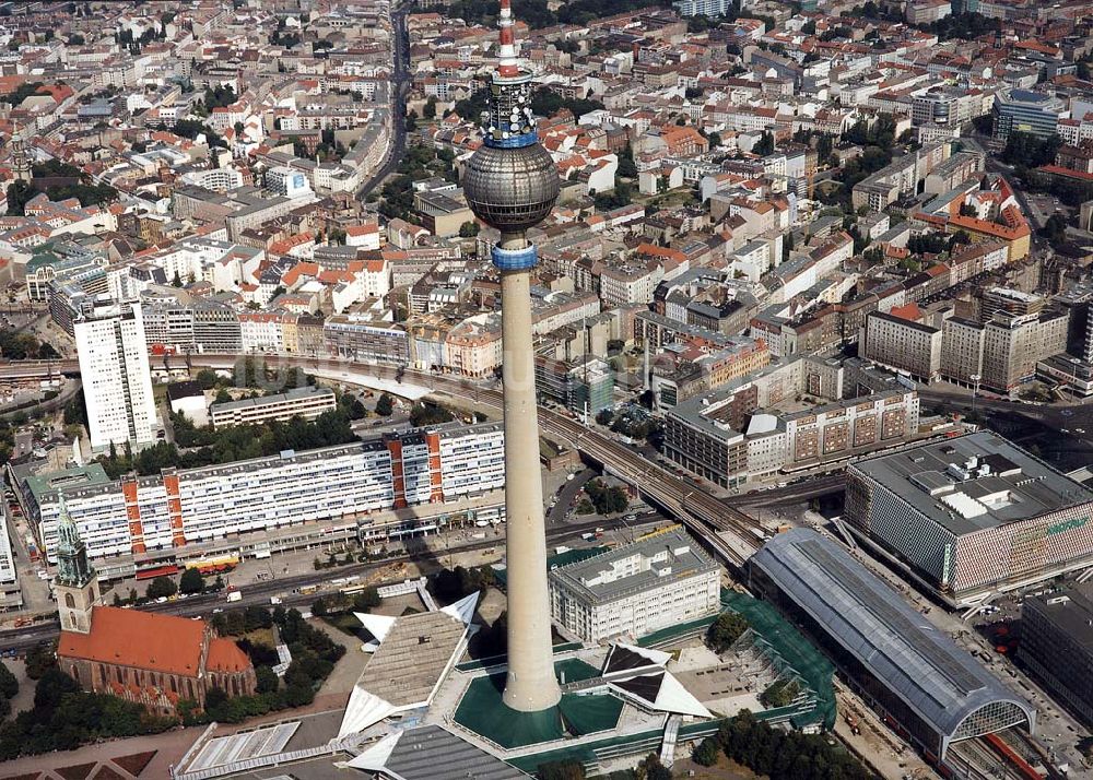 Berlin von oben - Umbau des Berliner Fernsehturmes am Alexanderplatz.