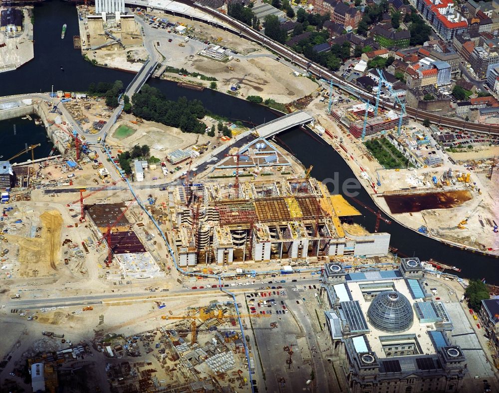 Luftaufnahme Berlin - Umbau des Berliner Regierungsviertels mit dem Reichstag am Spreebogen in Mitte / Tiergarten