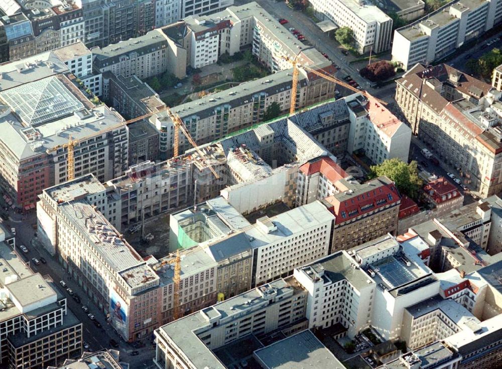 Luftbild Berlin - Umbau eines Büro und Geschäftshauses