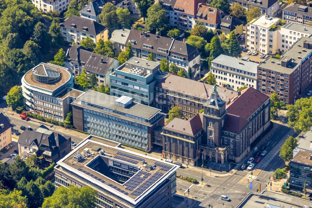 Luftaufnahme Essen - Umbau eines Büro- und Geschäftshauses der EMSCHERGENOSSENSCHAFT und LIPPEVERBAND in Essen im Bundesland Nordrhein-Westfalen, Deutschland