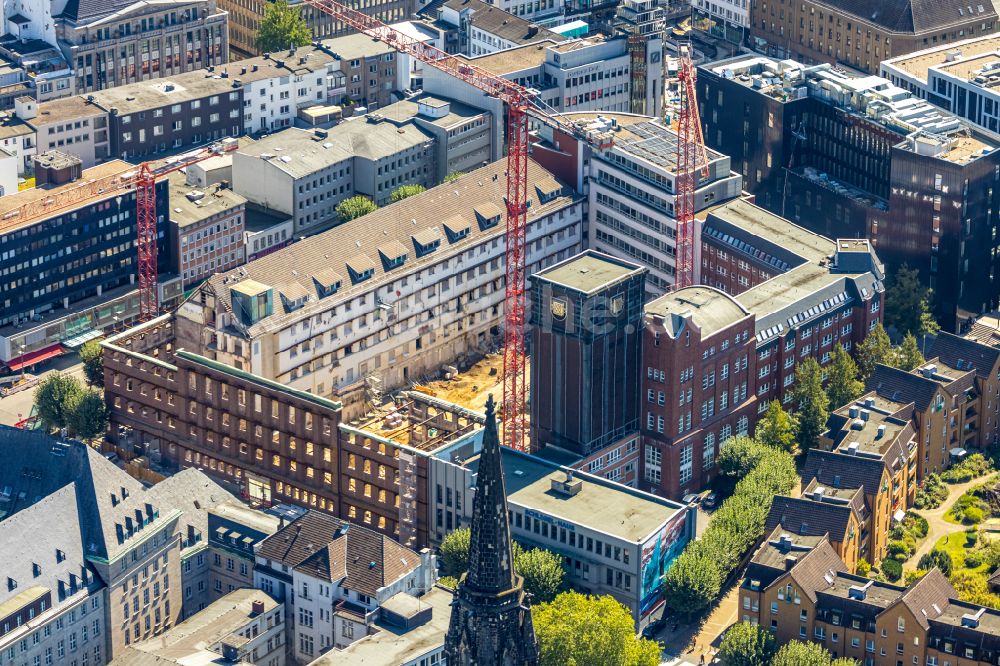 Bochum von oben - Umbau eines Büro- und Geschäftshauses Haus des Wissens (HdW) in Bochum im Bundesland Nordrhein-Westfalen, Deutschland