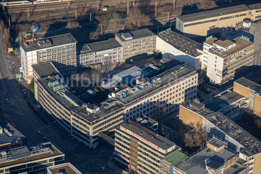 Essen von oben - Umbau des Büro- und Geschäftshauses Osram-Haus zu einem Boardinghouse im Ortsteil Südviertel in Essen im Bundesland Nordrhein-Westfalen, Deutschland