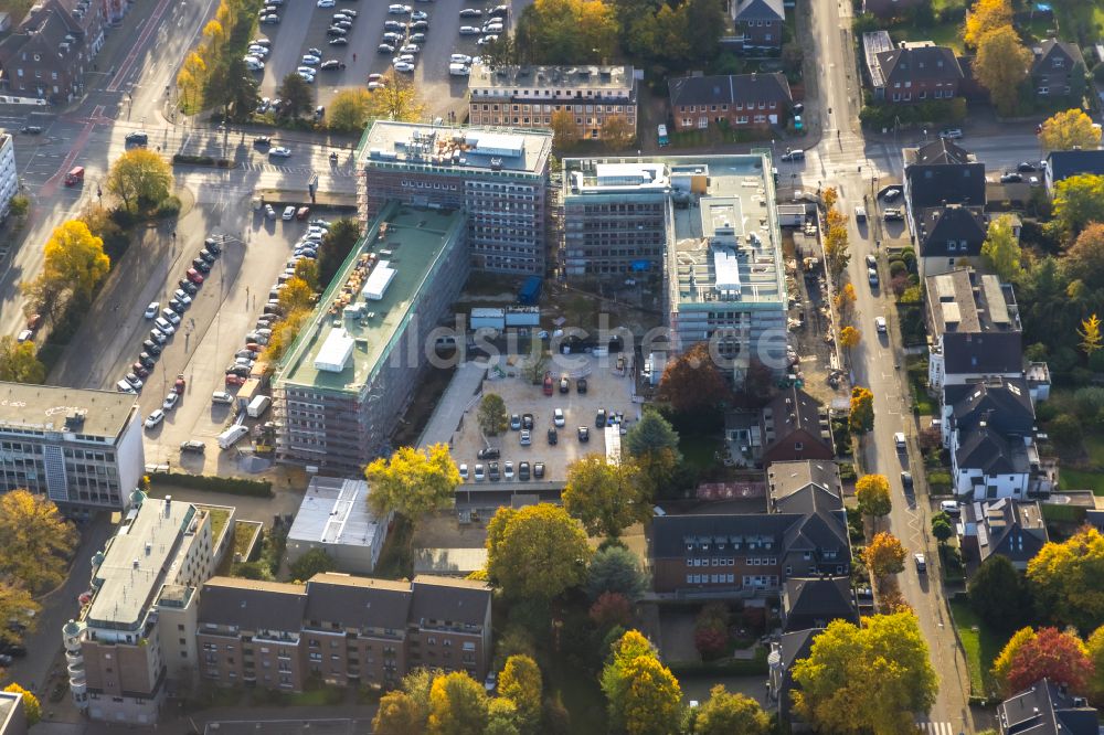 Luftbild Bottrop - Umbau eines Büro- und Geschäftshauses des RAG Gebäudes zum Bauknecht Quartier zwischen Böckenhoffstraße und Gleiwitzer Platz in Bottrop im Bundesland Nordrhein-Westfalen, Deutschland