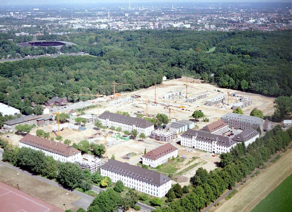 Luftbild Köln - Junkersdorf - Umbau der ehem. belgischen Garnision Köln - Junkersdorf zum Stadtwaldviertel Junkersdorf.