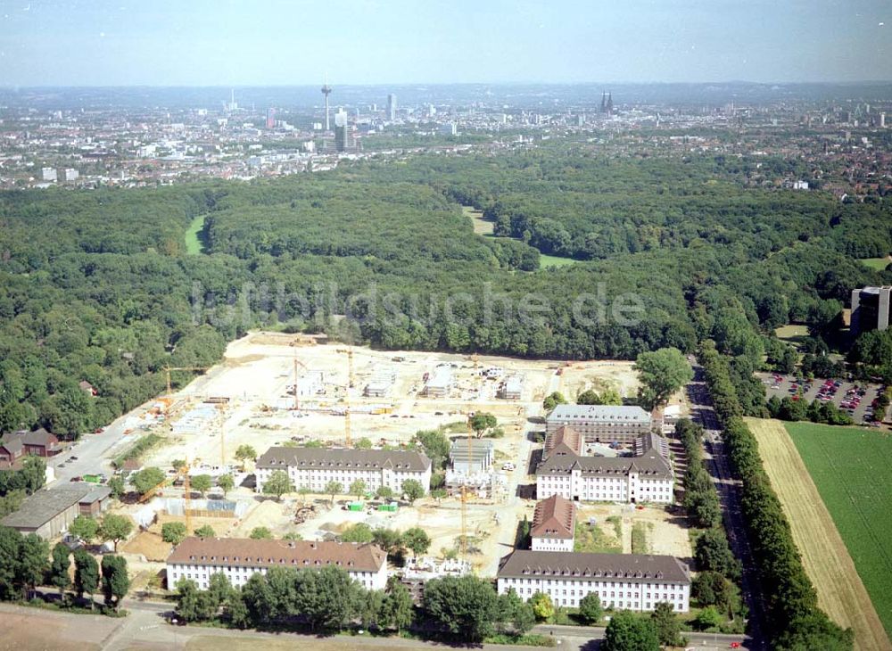 Luftbild Köln - Junkersdorf - Umbau der ehem. belgischen Garnision Köln - Junkersdorf zum Stadtwaldviertel Junkersdorf.