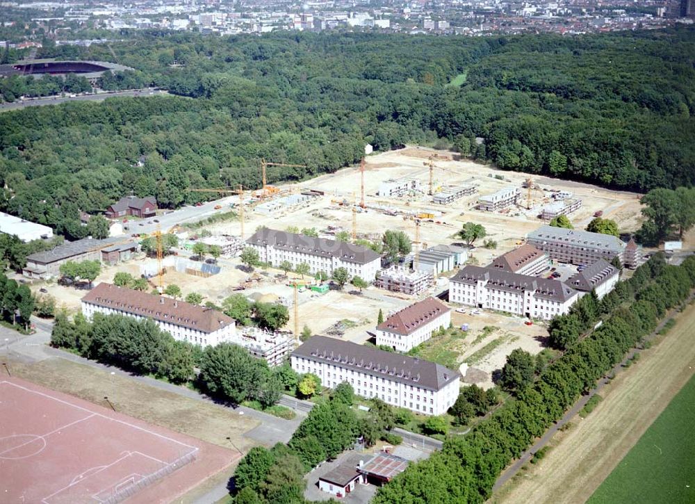 Luftaufnahme Köln - Junkersdorf - Umbau der ehem. belgischen Garnision Köln - Junkersdorf zum Stadtwaldviertel Junkersdorf.