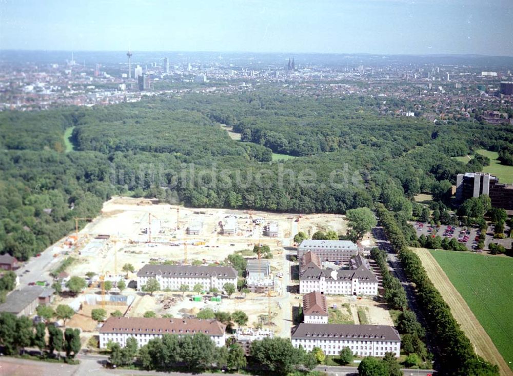 Luftbild Köln - Junkersdorf - Umbau der ehem. belgischen Garnision Köln - Junkersdorf zum Stadtwaldviertel Junkersdorf.