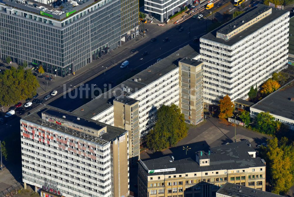 Luftbild Berlin - Umbau des ehemaligen Bürogebäudes Haus der Statistik im Ortsteil Mitte in Berlin, Deutschland