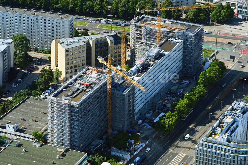 Berlin aus der Vogelperspektive: Umbau des ehemaligen Bürogebäudes Haus der Statistik im Ortsteil Mitte in Berlin, Deutschland