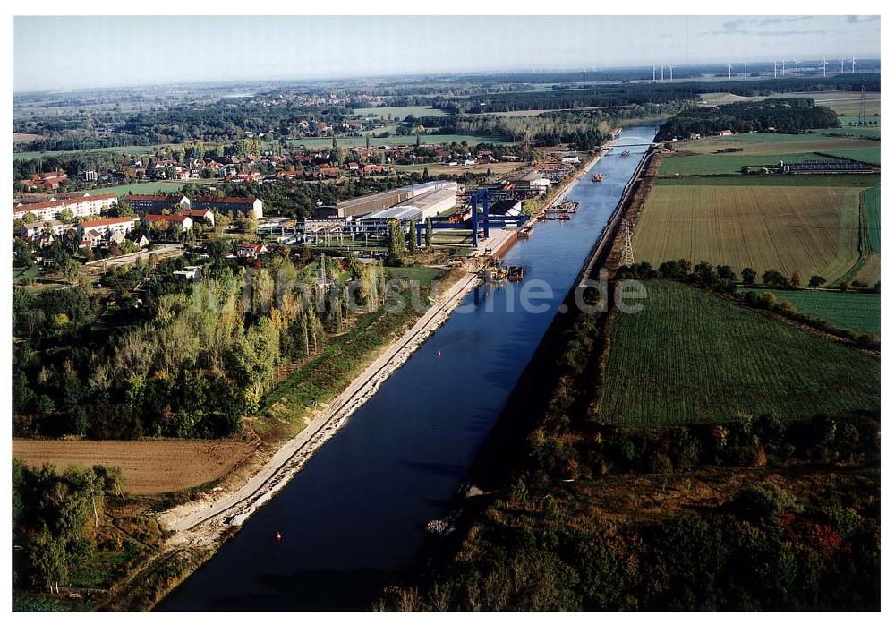 Parey / Sachsen-Anhalt aus der Vogelperspektive: Umbau des Elbe-Havel-Kanales bei Parey in Sachsen-Anhalt.14.10.2003