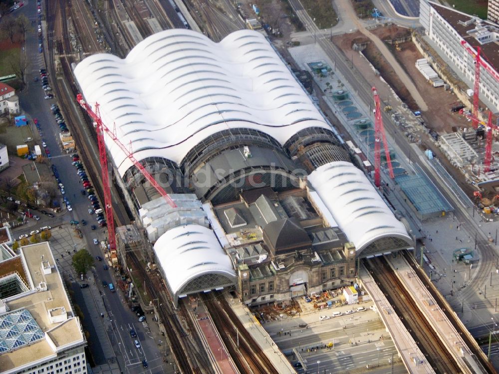 Dresden von oben - Umbau des Hauptbahnhof Dresden der Deutschen Bahn in Dresden im Bundesland Sachsen, Deutschland