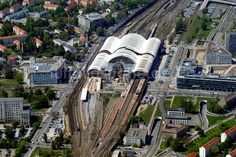 Dresden aus der Vogelperspektive: Umbau des Hauptbahnhof Dresden der Deutschen Bahn in Dresden im Bundesland Sachsen, Deutschland