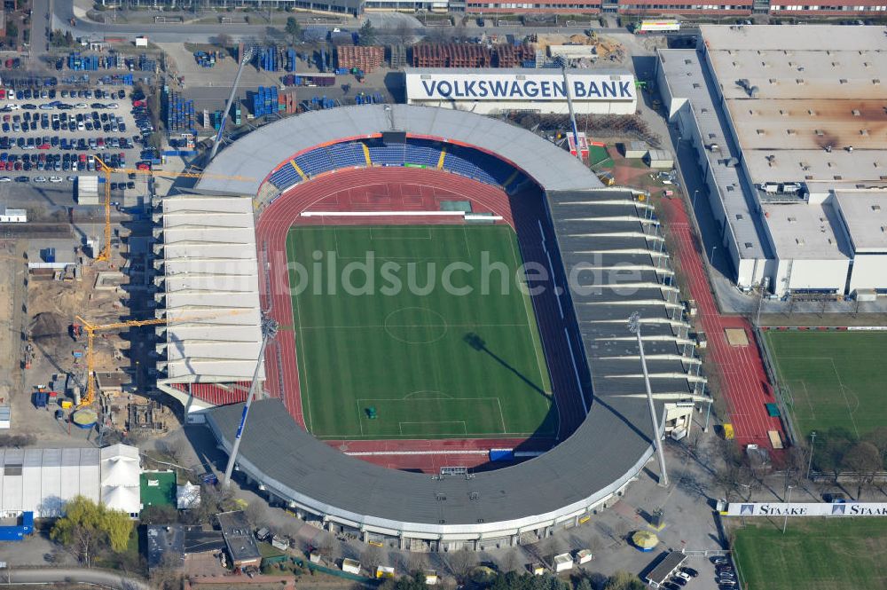 Luftaufnahme Braunschweig - Umbau der Haupttribühne am Eintracht- Stadion in Braunschweig