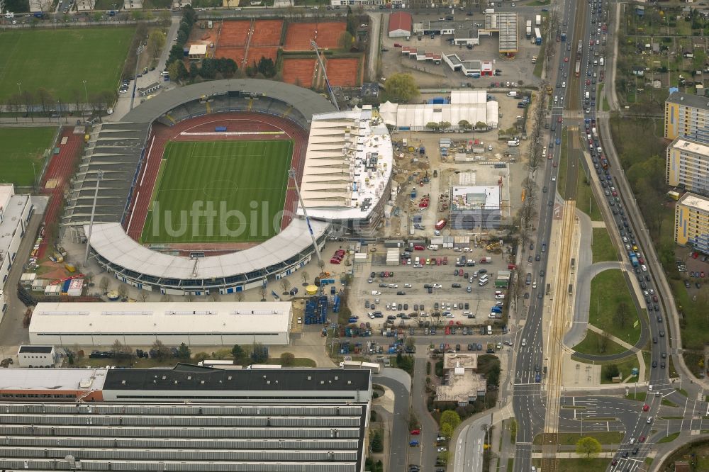 Braunschweig von oben - Umbau der Haupttribühne am Eintracht-Stadion in Braunschweig im Bundesland Niedersachsen