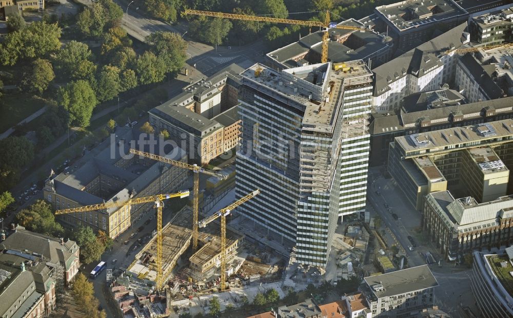 Hamburg von oben - Umbau des Hochhaus- Ensemble Emporio-Hochhaus im Ortsteil Neustadt in Hamburg, Deutschland