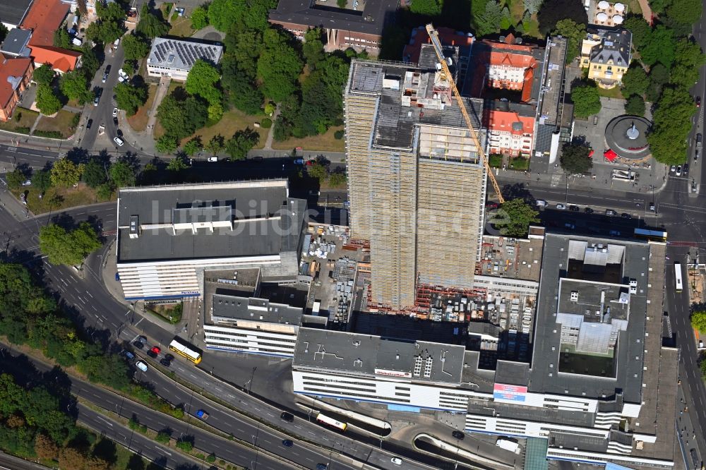 Berlin von oben - Umbau Hochhaus- Gebäude Steglitzer Kreisel im Bezirk Steglitz in Berlin