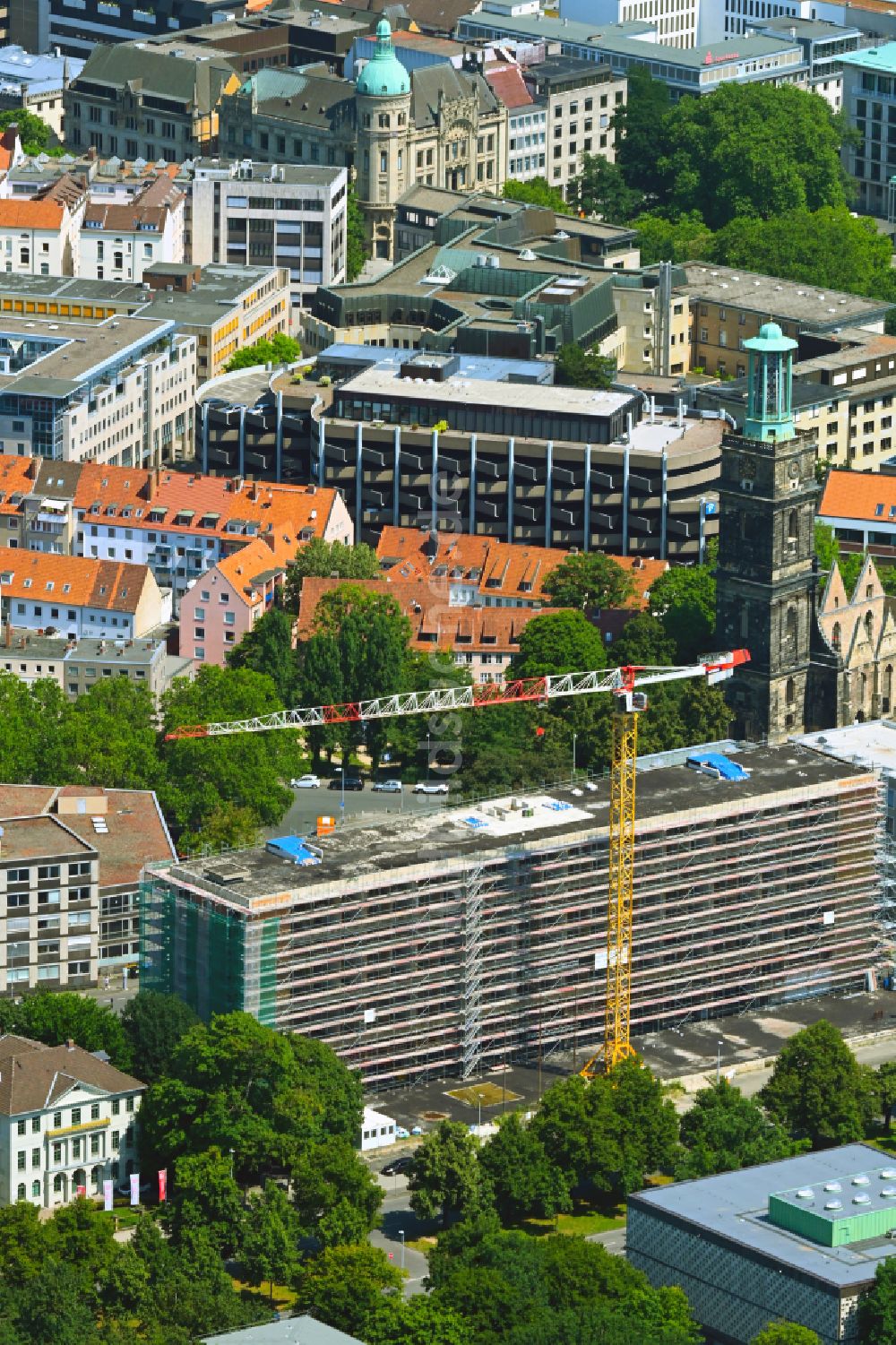 Luftbild Hannover - Umbau der Hotelanlage des Hochhauses in Hannover im Bundesland Niedersachsen, Deutschland