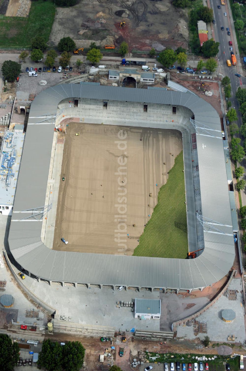 Luftaufnahme Halle / Saale - Umbau des Kurt-Wabbel-Stadions in den neuen Erdgas Sportpark in Halle (Saale)